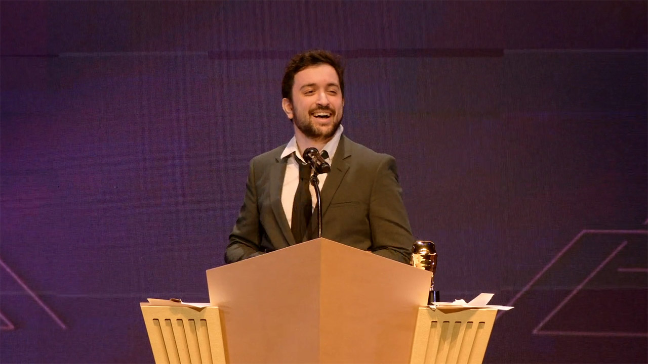 Etoiles remporte le prix du meilleur streamer de jeux de combat aux Streamer Awards