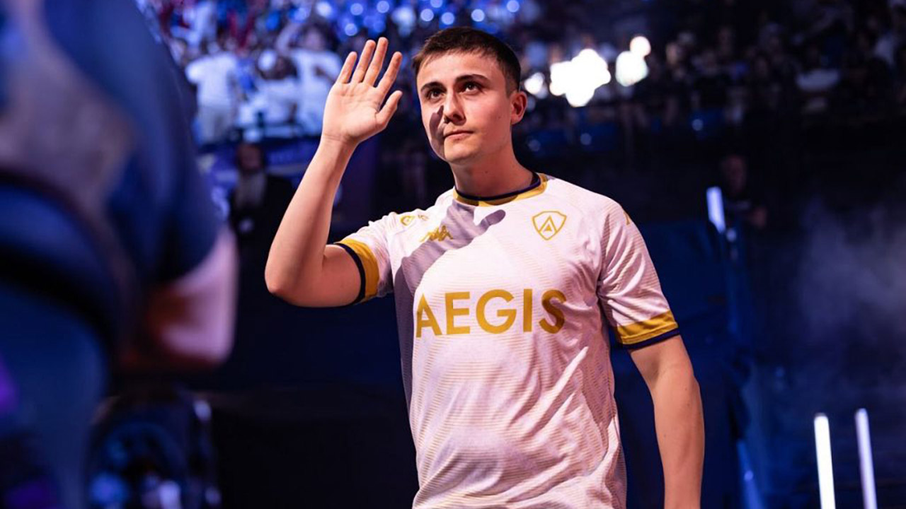 La club Team Aegis se retire de l