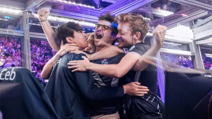 Ceb : Champion du monde sur Dota 2