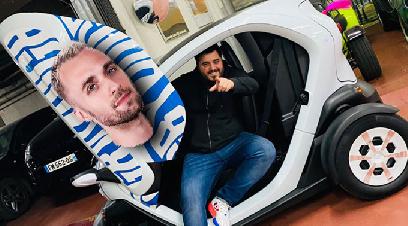 Squeezie offre une voiture à Doigby en direct sur Twitch