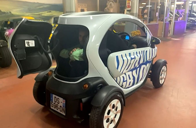 Nouvelle voiture Doigby